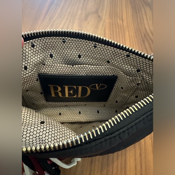 Valentino RED pochette BNWT - Picture 6 of 7